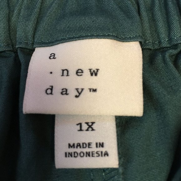 NWT A New Day Slim Ankle Pant - Green - 1X - Picture 5 of 8